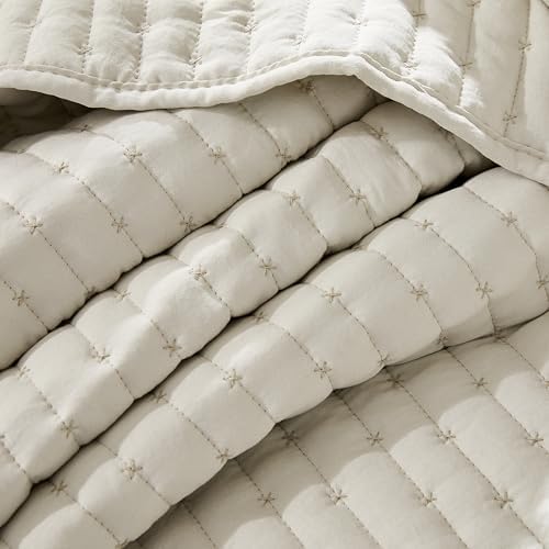 WDCOZY Beige Cross Stitch Queen Quilt Set