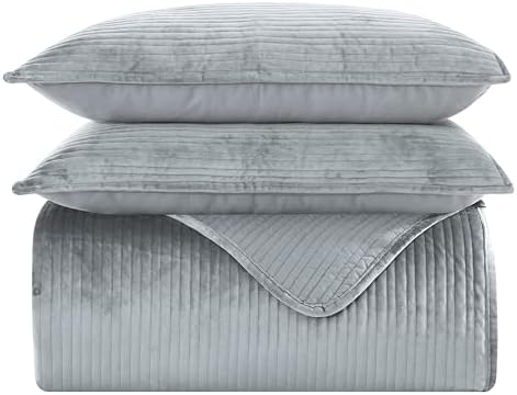 Elegant Comfort Luxury 3-Piece Velvet Quilt Set