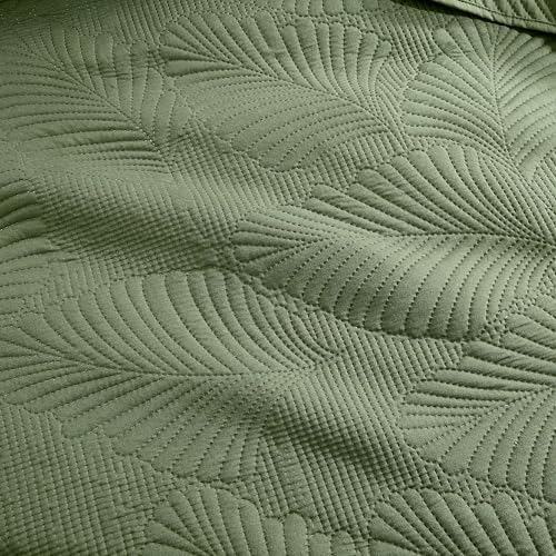 B2EVER Lightweight Leaf Print Quilt Set
