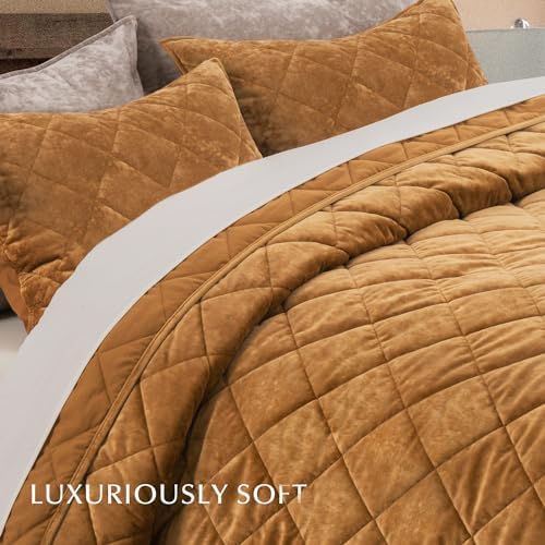 EVERGRACE Diamond Velvet Quilt Set Queen Size with Pillow Shams