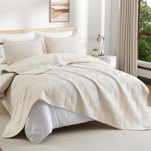 Whale Flotilla Brich Beige King Quilt Set