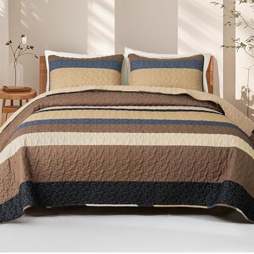 Whale Flotilla Reversible Quilt Set King Size Camel