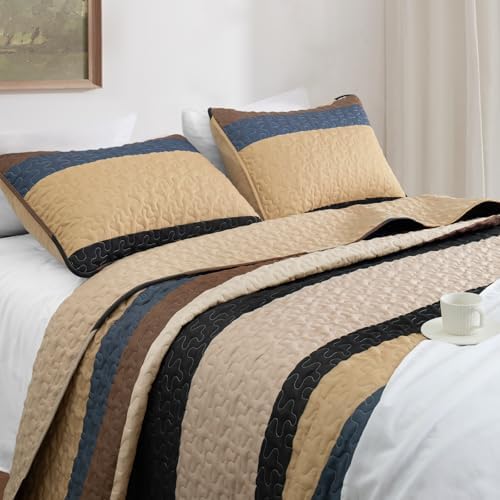 Whale Flotilla Reversible Quilt Set King Size Camel