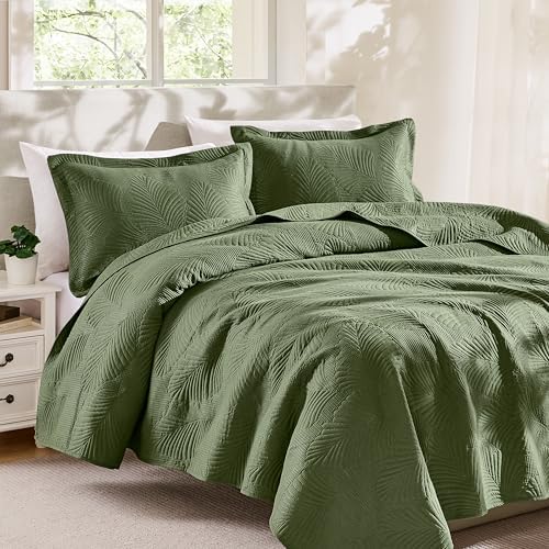B2EVER Lightweight Leaf Print Quilt Set