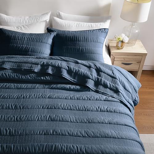 HomeSerene Navy Blue Striped Twin Quilt Set