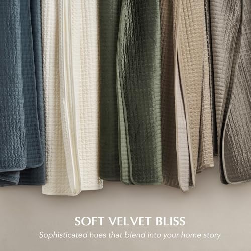 EVERGRACE Pearl Velvet Quilt Set King Size 3 Pieces