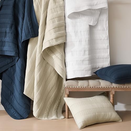 HomeSerene Navy Blue Striped Twin Quilt Set