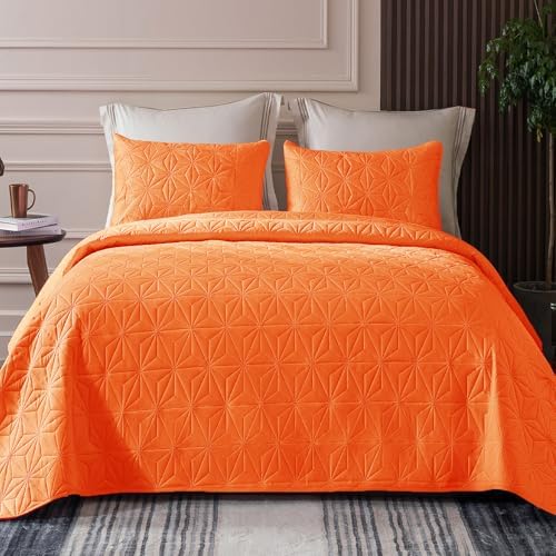 Whale Flotilla Queen Quilt Set 3-Piece Soft Orange Geometric Star Pattern Bedding
