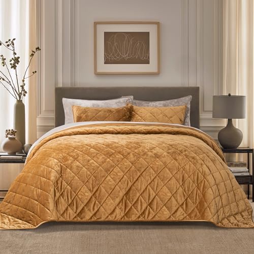 EVERGRACE Diamond Velvet Quilt Set Queen Size with Pillow Shams