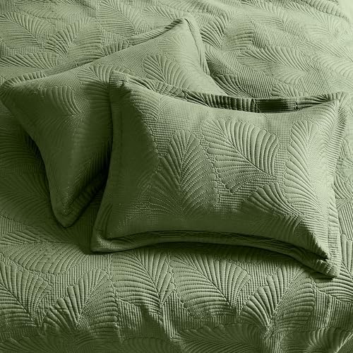 B2EVER Lightweight Leaf Print Quilt Set
