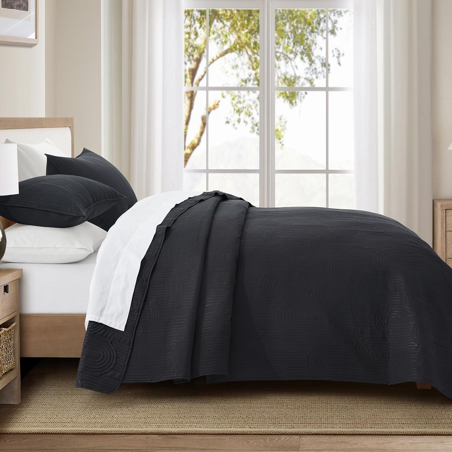 Lavsiry King Size Quilt with Pillow Shams - Black 106x96