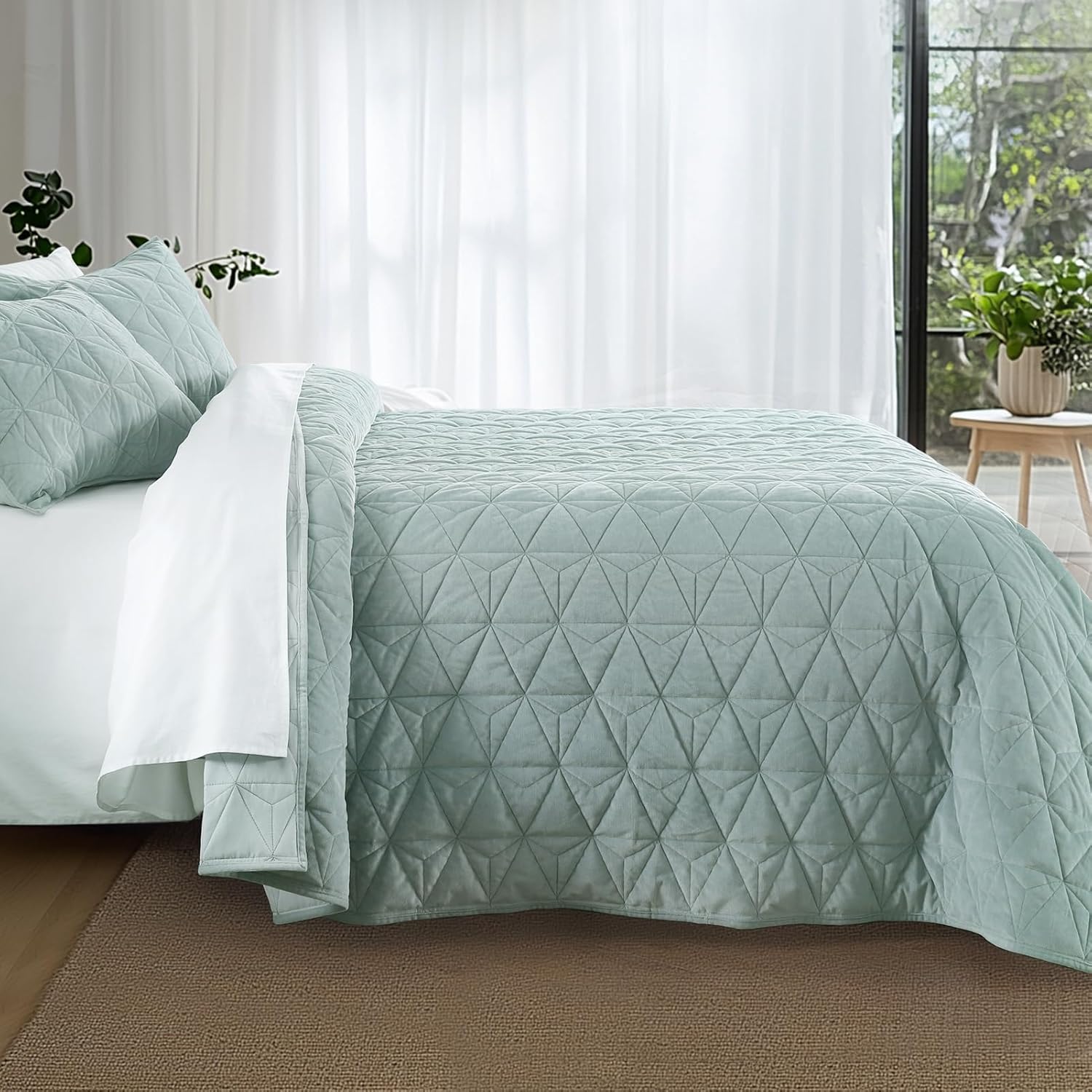 KASENTEX Velvet Oversized Cal King Quilt Set Mint Green