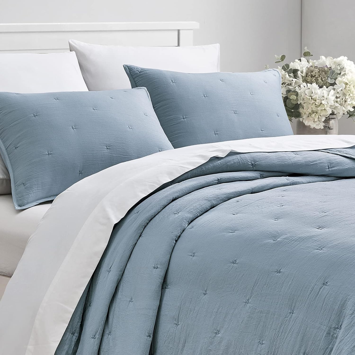 BOURINA Embroidered Quilt Set - 3-Piece FullQueen Blue