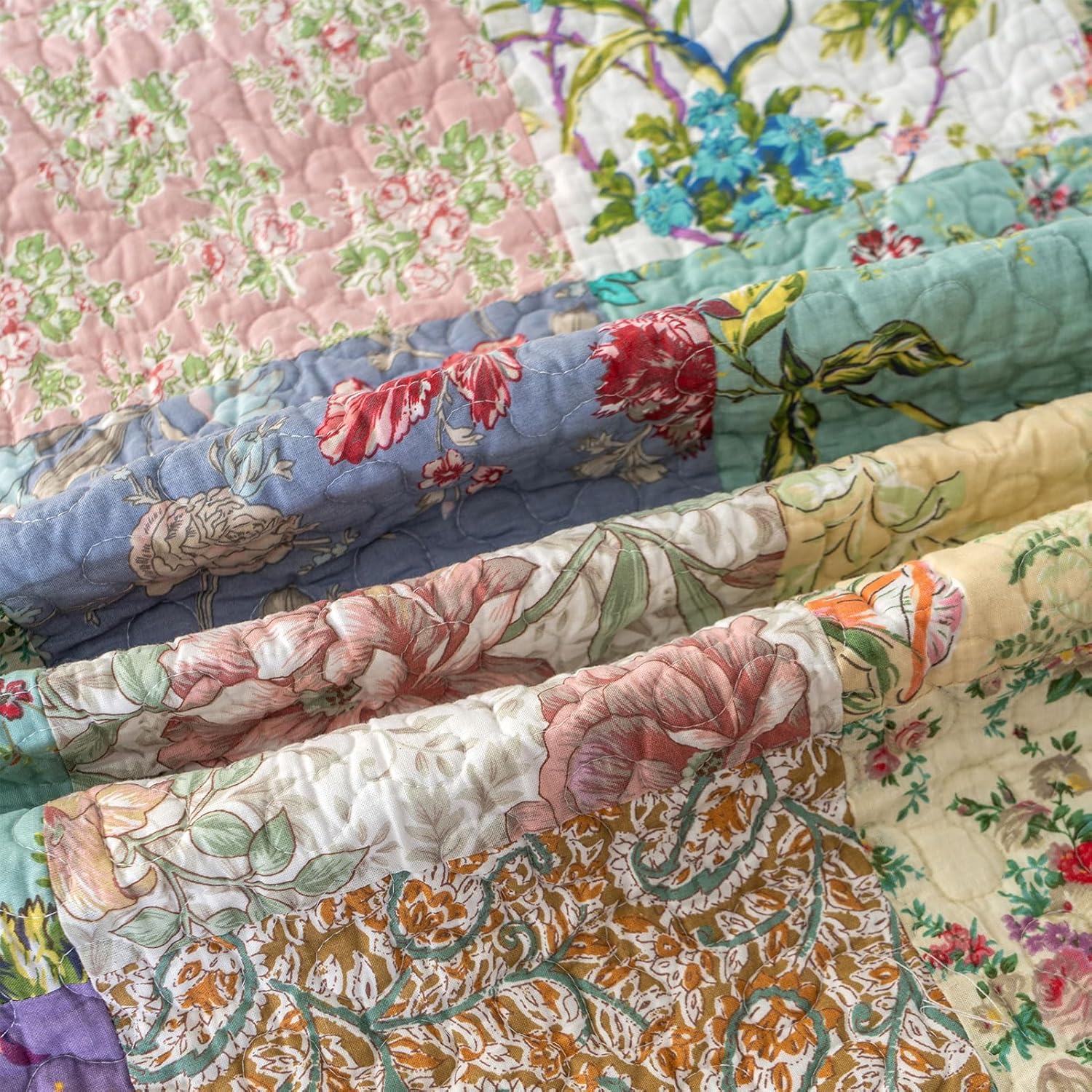 YAYIDAY Oversized Queen Quilt Set - 100 Cotton Reversible Patchwork Bedspread