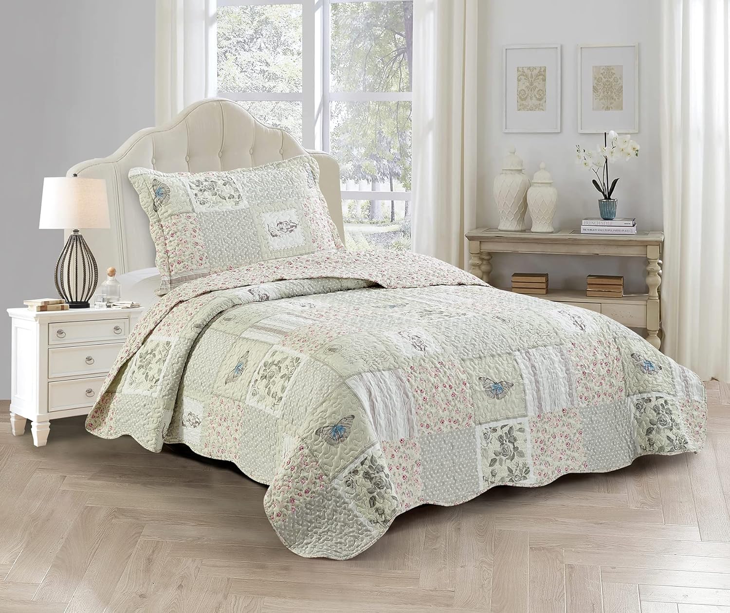 Brilliant Sunshine Grey Cupid and Pink Rose Quilt Set