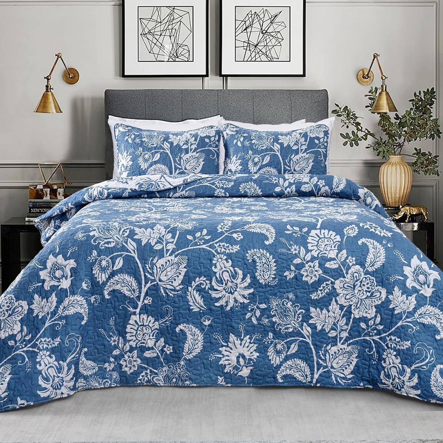 Invoibler Reversible Blue Floral Quilt Set 1