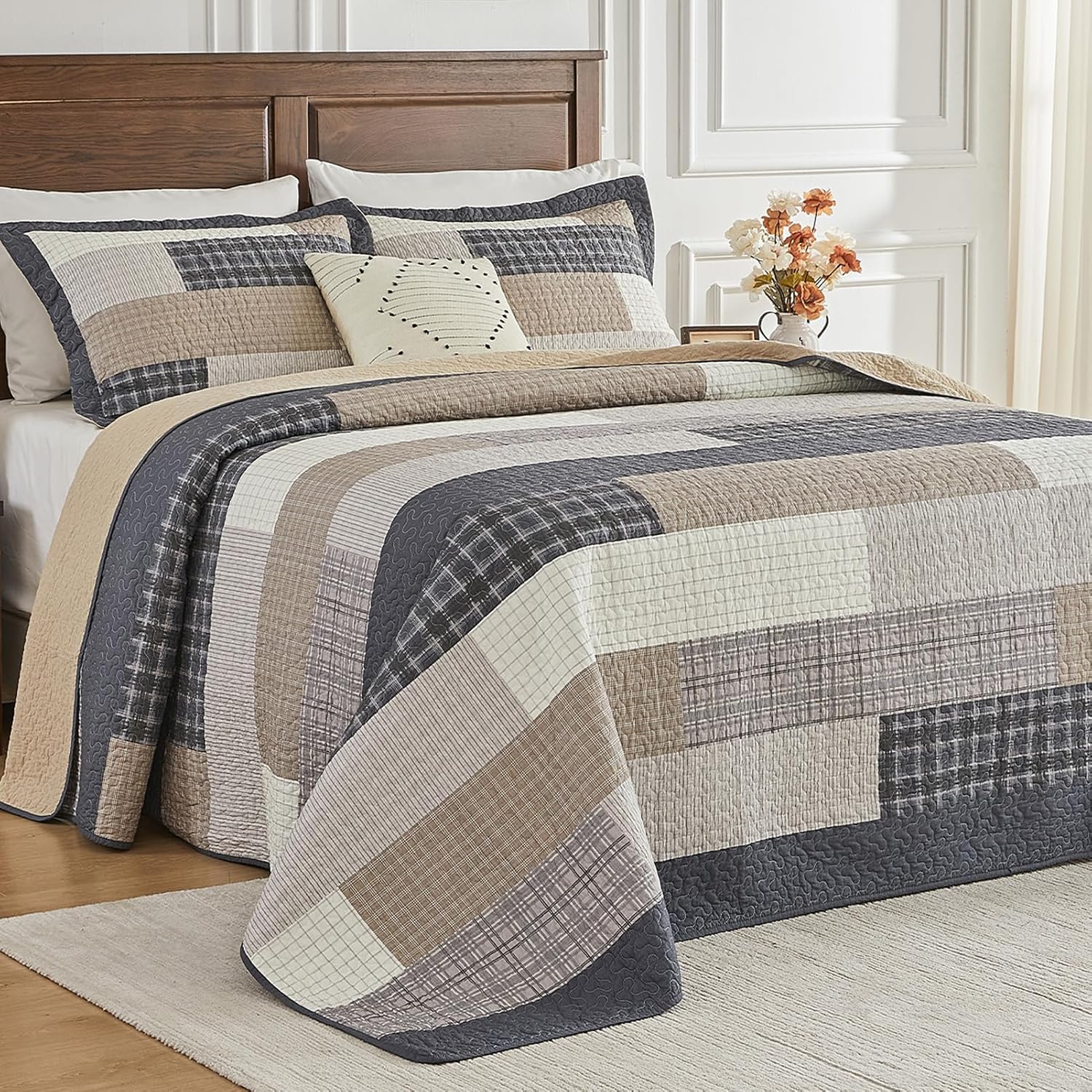 SahSahCasa 128x120 Plaid Cal King Bedspread Set
