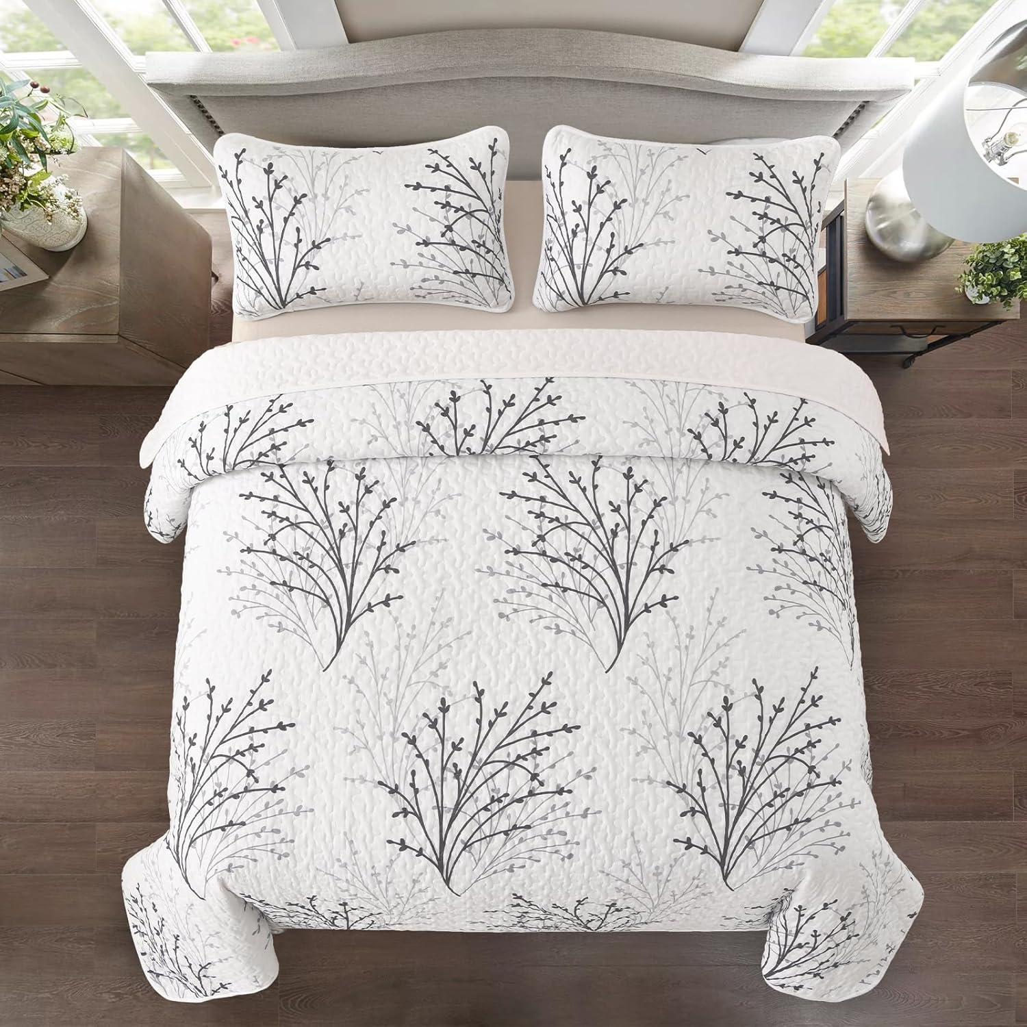 DJY White Botanical Quilt Set Queen Size 3 Piece