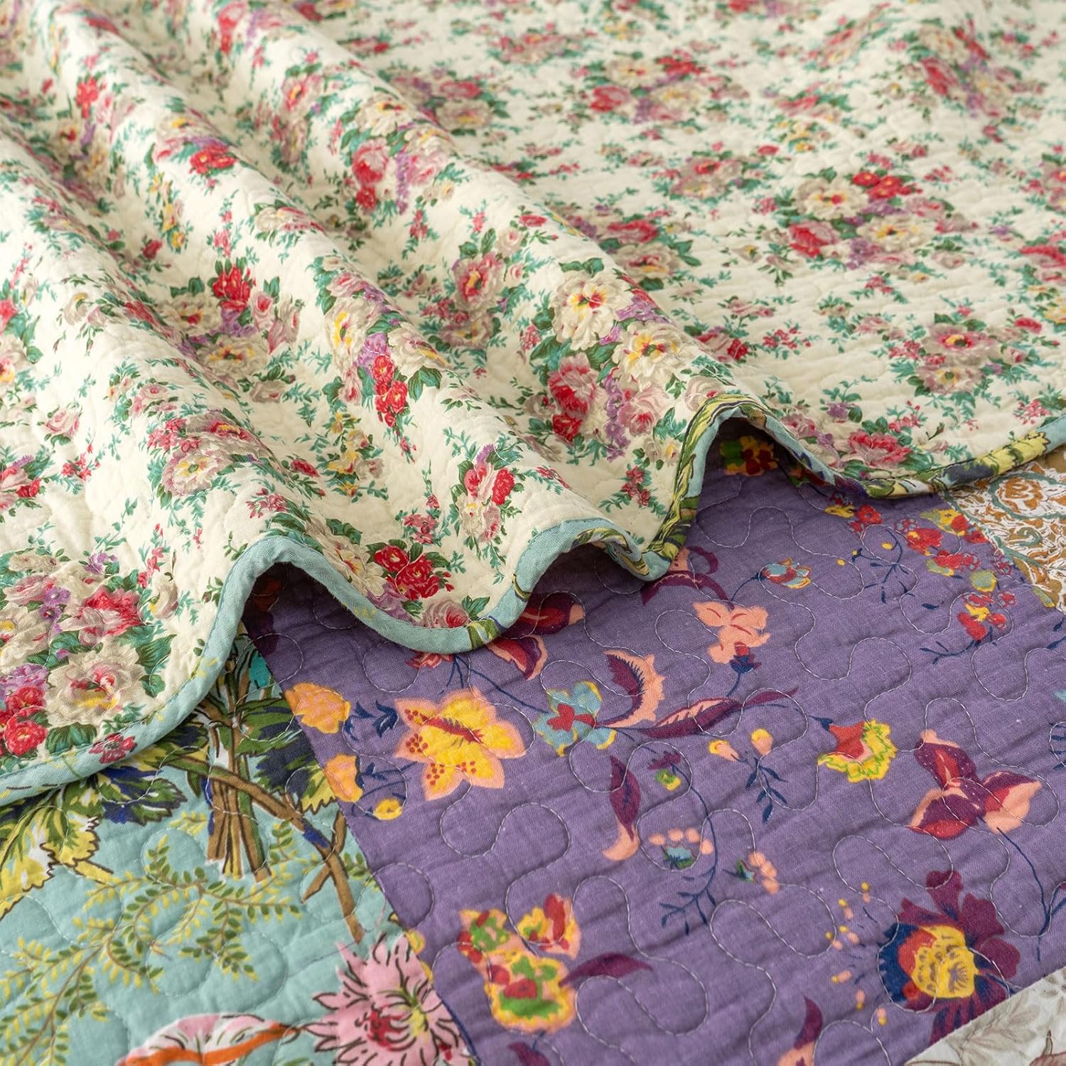 YAYIDAY Oversized Queen Quilt Set - 100 Cotton Reversible Patchwork Bedspread