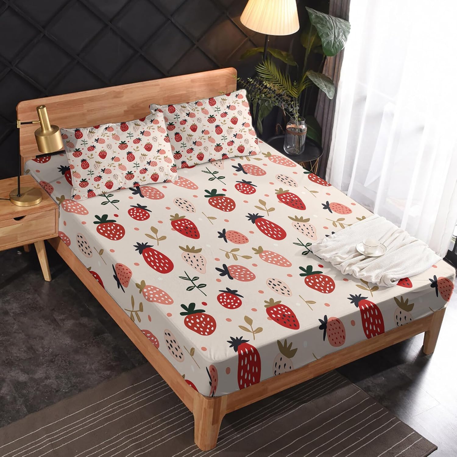 Strawberry Patterned Sheet Set - Girls Cute Bedding