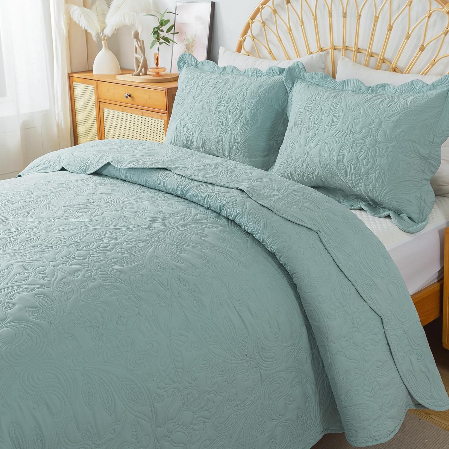 HoneiLife King Quilt Bedding Set - 3 Pieces Silt Green Microfiber Quilt