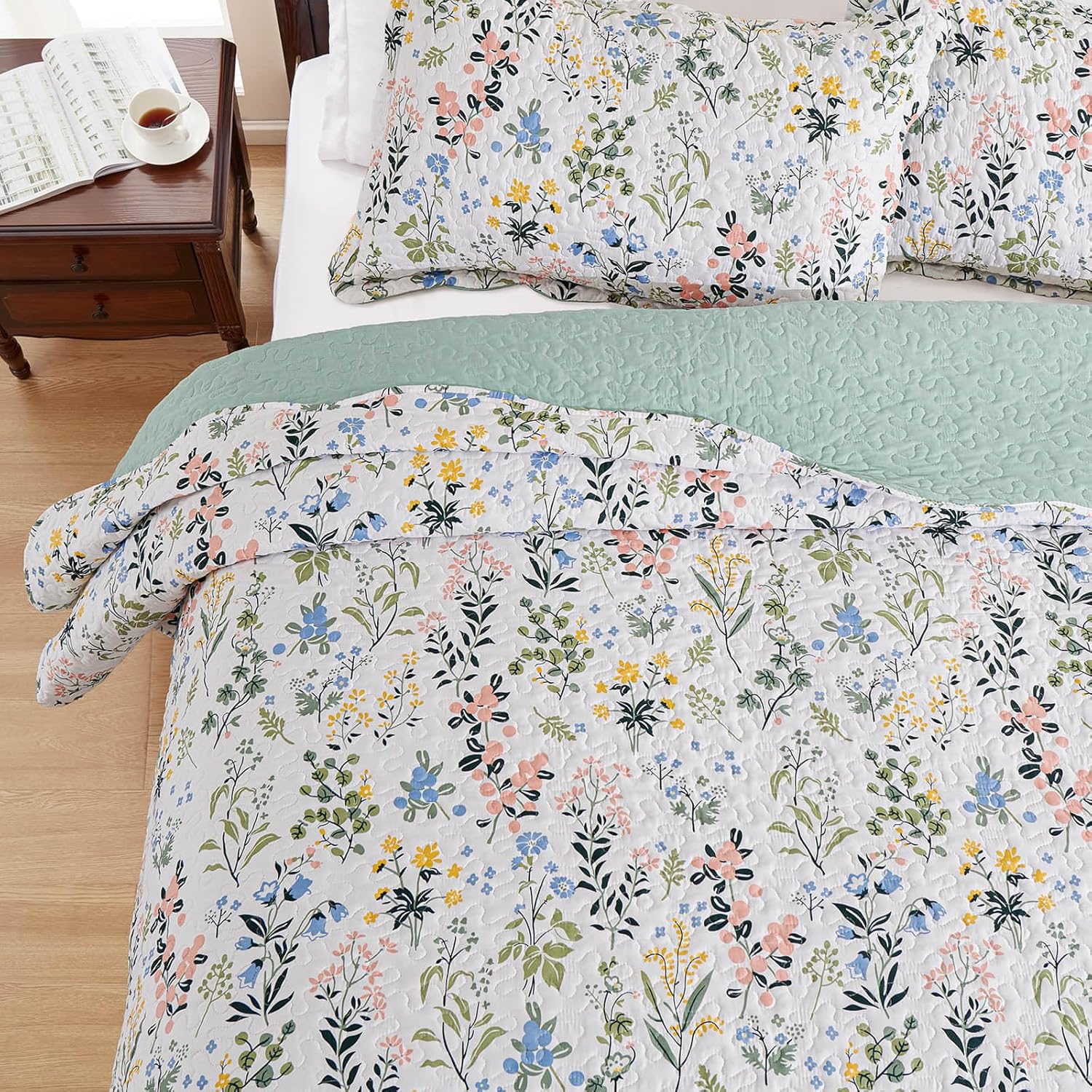 LEAONME 3-Piece Queen Quilt Set Floral Printed Bedspread