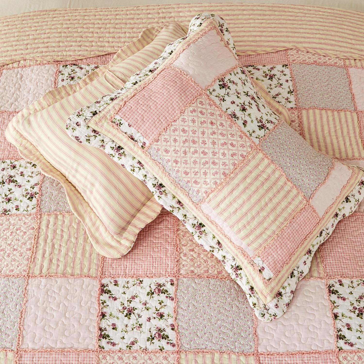 Cmfshape Floral Quilt Set with Reversible Design