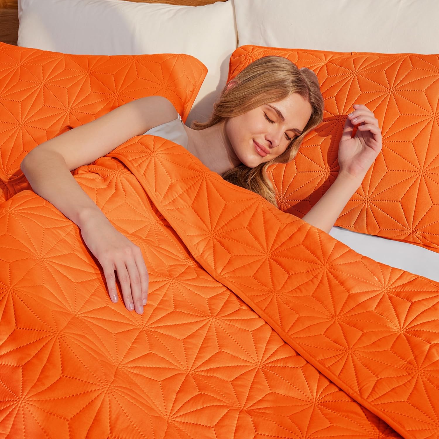 Whale Flotilla Queen Quilt Set 3-Piece Soft Orange Geometric Star Pattern Bedding