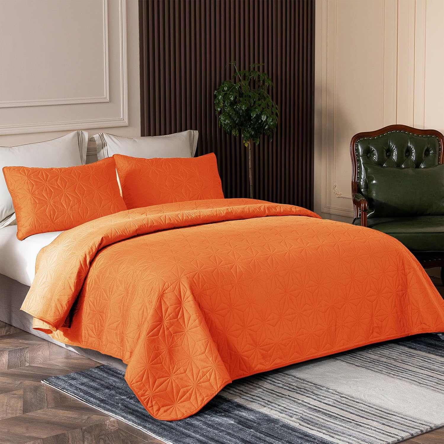 Whale Flotilla Queen Quilt Set 3-Piece Soft Orange Geometric Star Pattern Bedding
