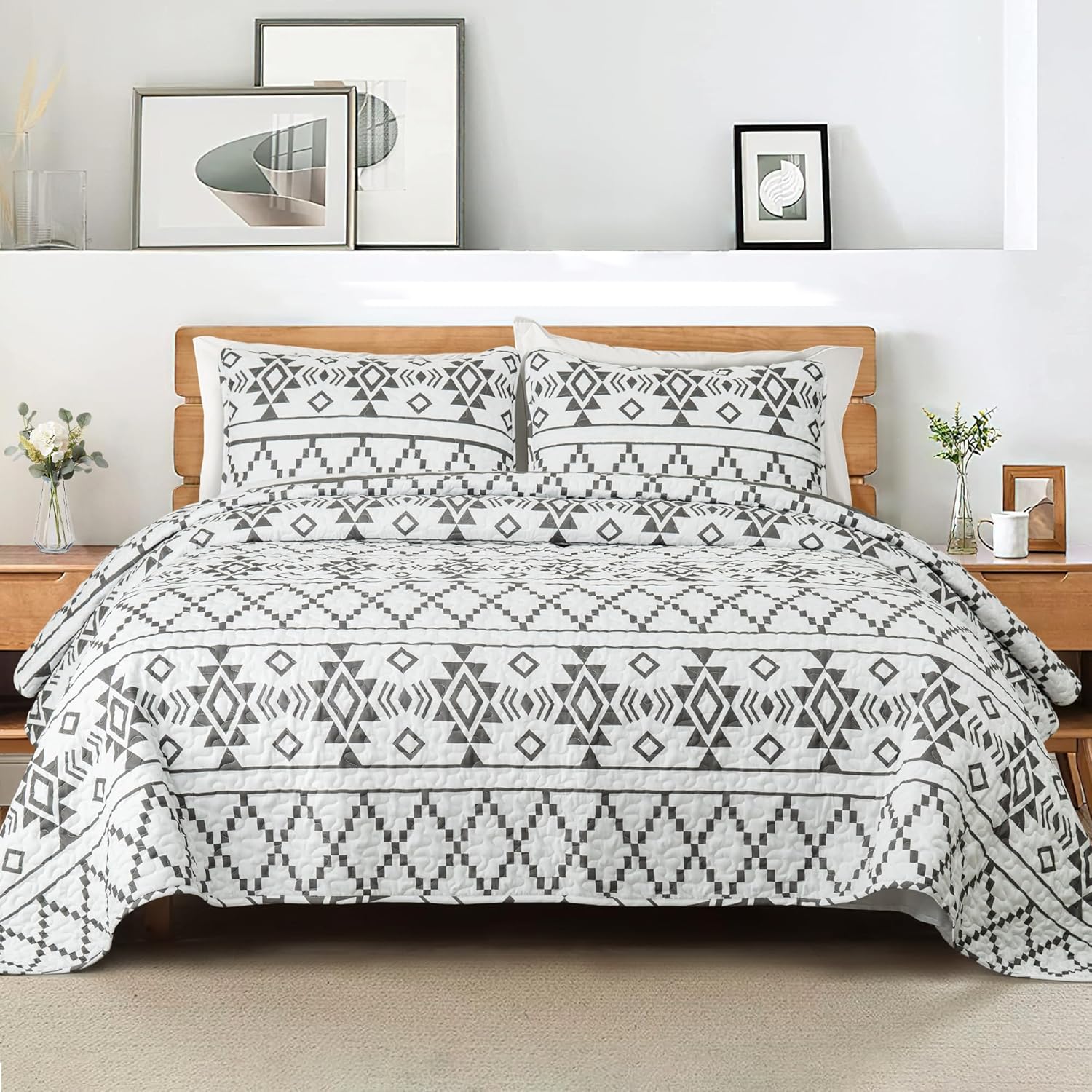 Whale Flotilla Reversible Ultra Soft Queen Quilt Set