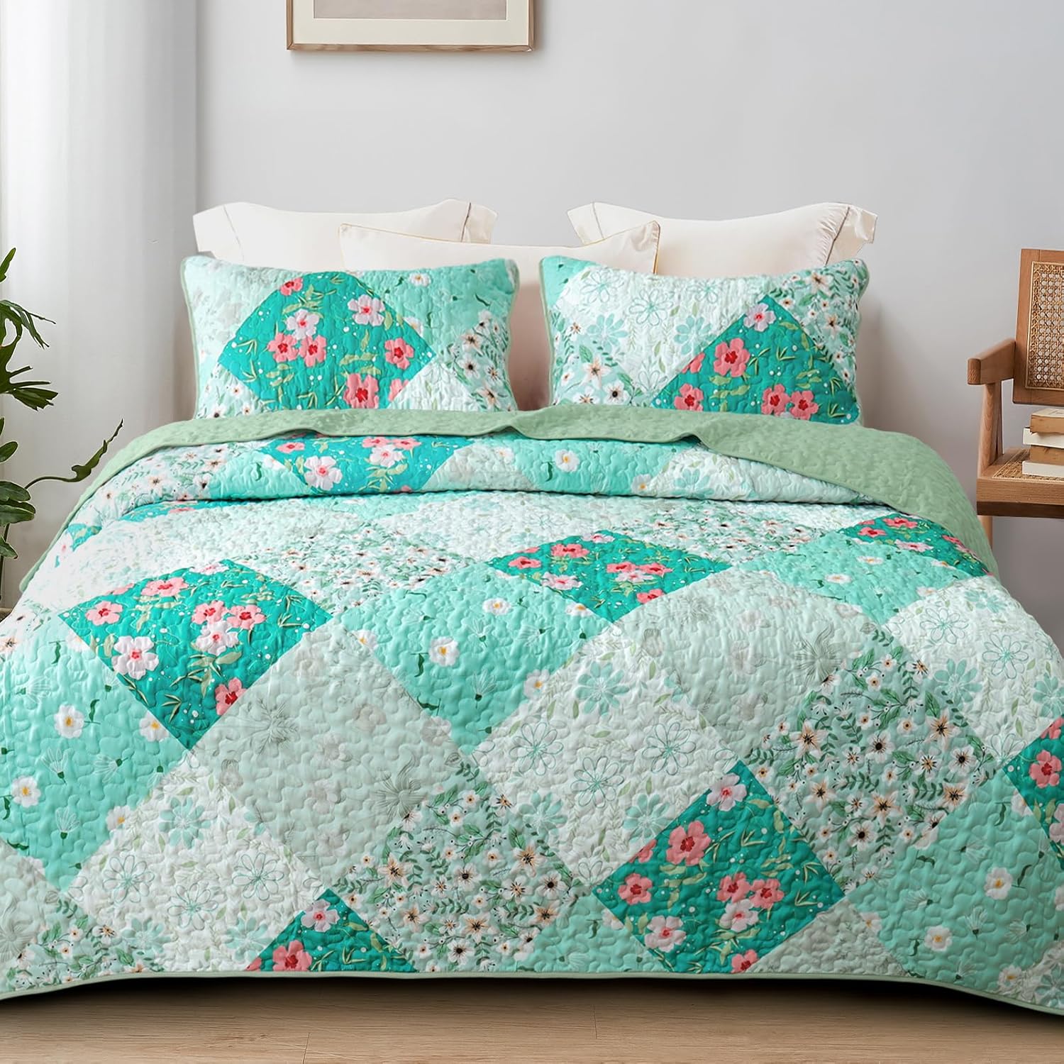 Whale Flotilla Light Green Reversible Quilt Set Twin Size