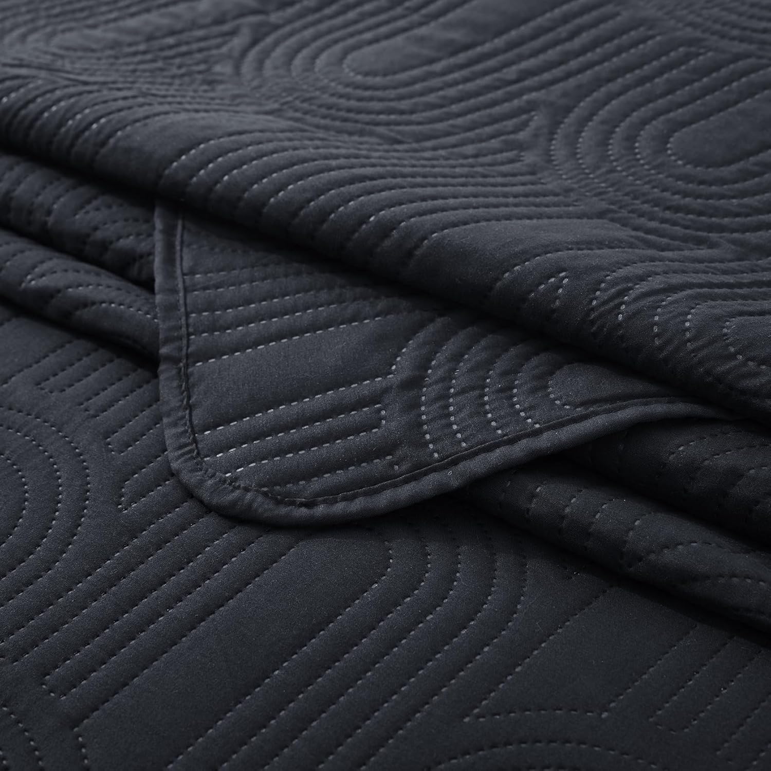 Lavsiry King Size Quilt with Pillow Shams - Black 106x96