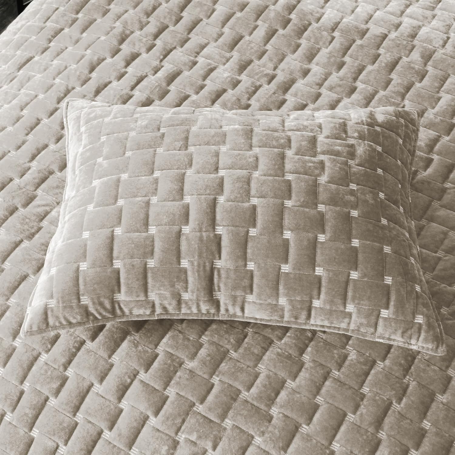Grassix Velvet Quilt Set King Size 3 Pieces