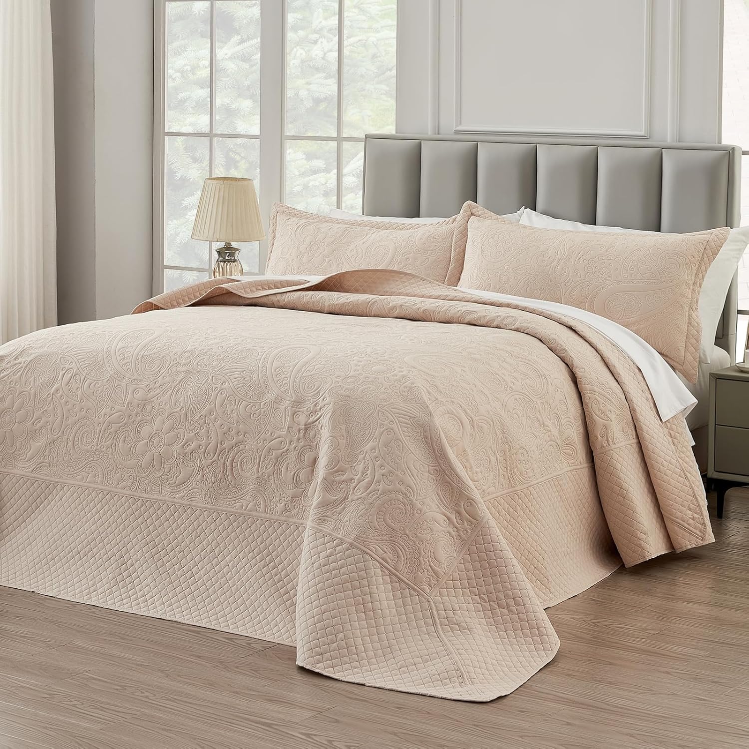 Alaskan King Bedspread Set 132x120 Inches Paisley Quilt