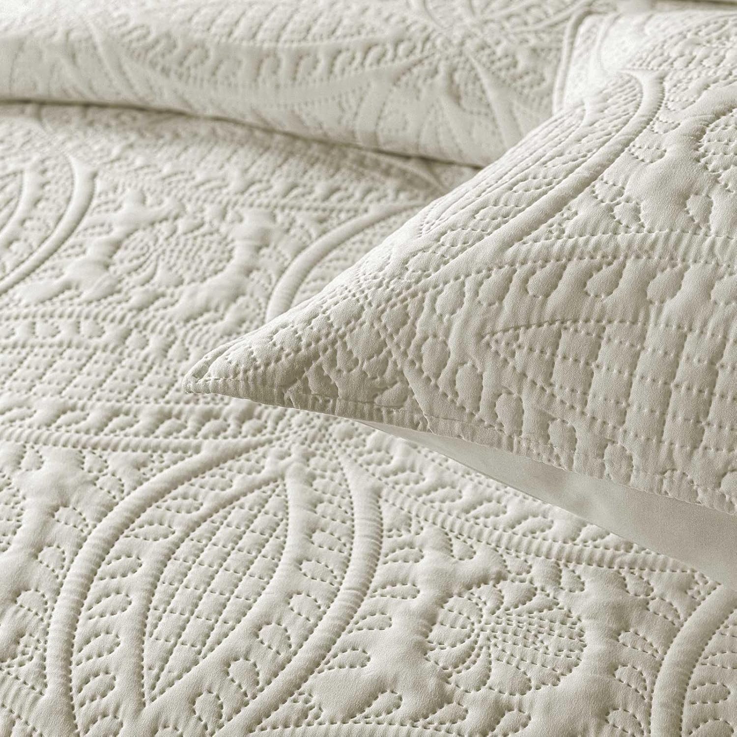 Boryard 3-Piece Queen Quilt Set with 2 Pillow Shams Beige