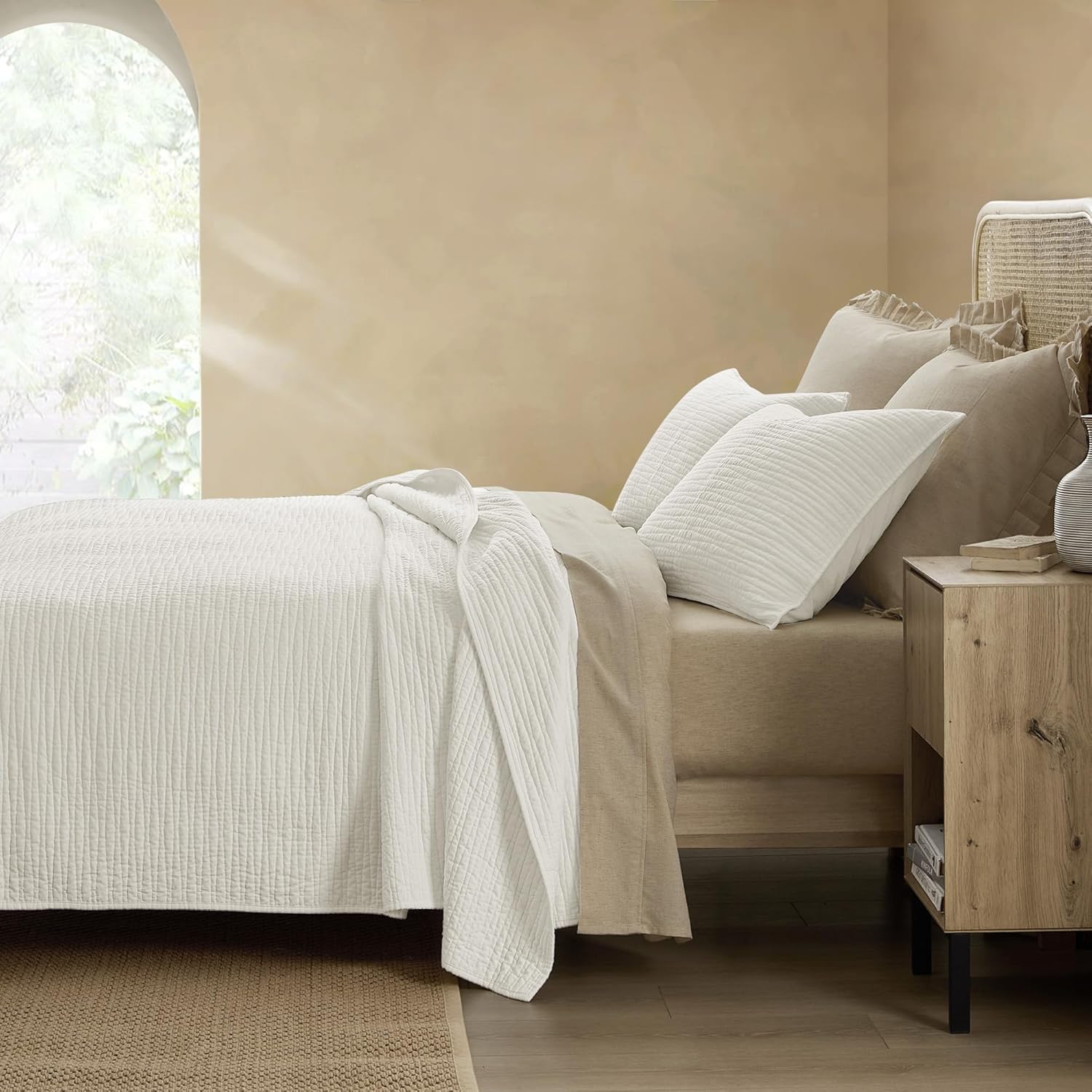 Wonderful Natural Linen Cotton Quilt - White Wave Stitched Queen Size