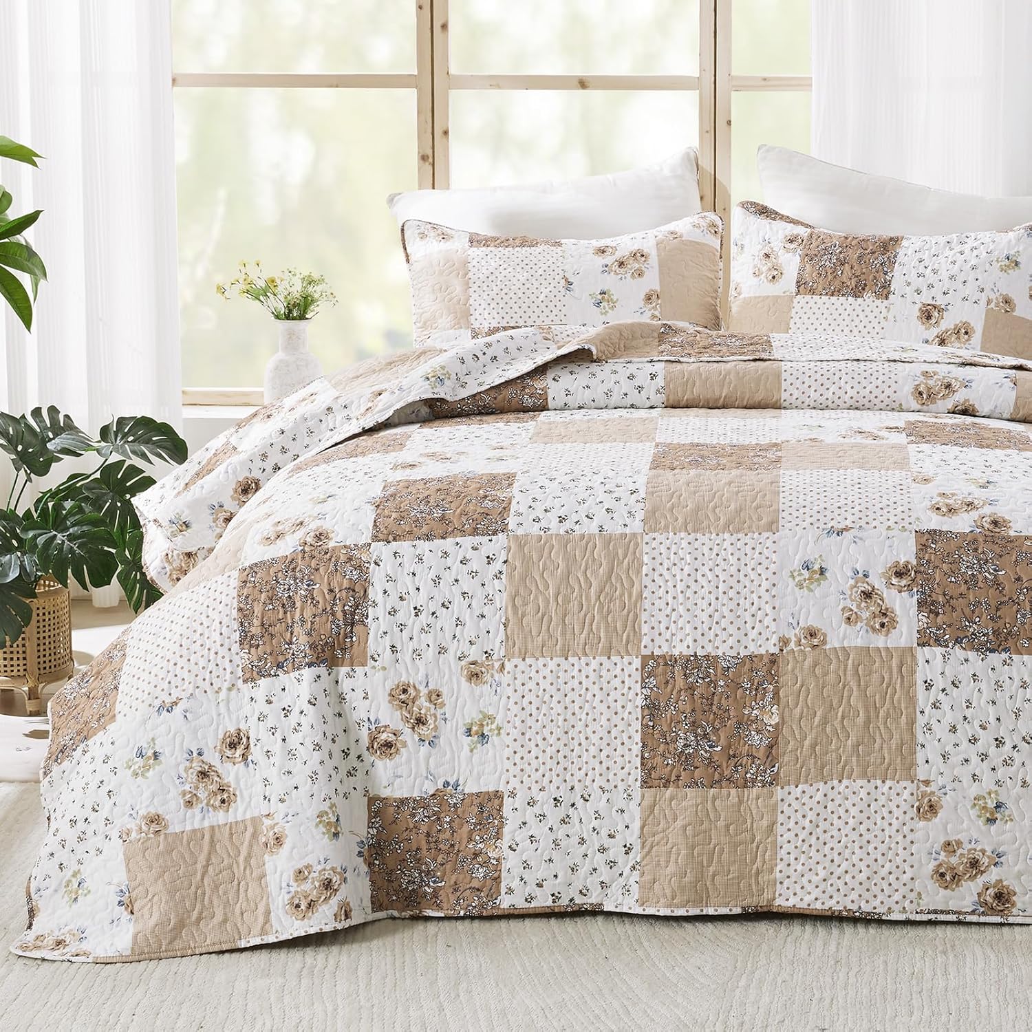 VIVILINEN Reversible Brown Floral Plaid Quilt Set