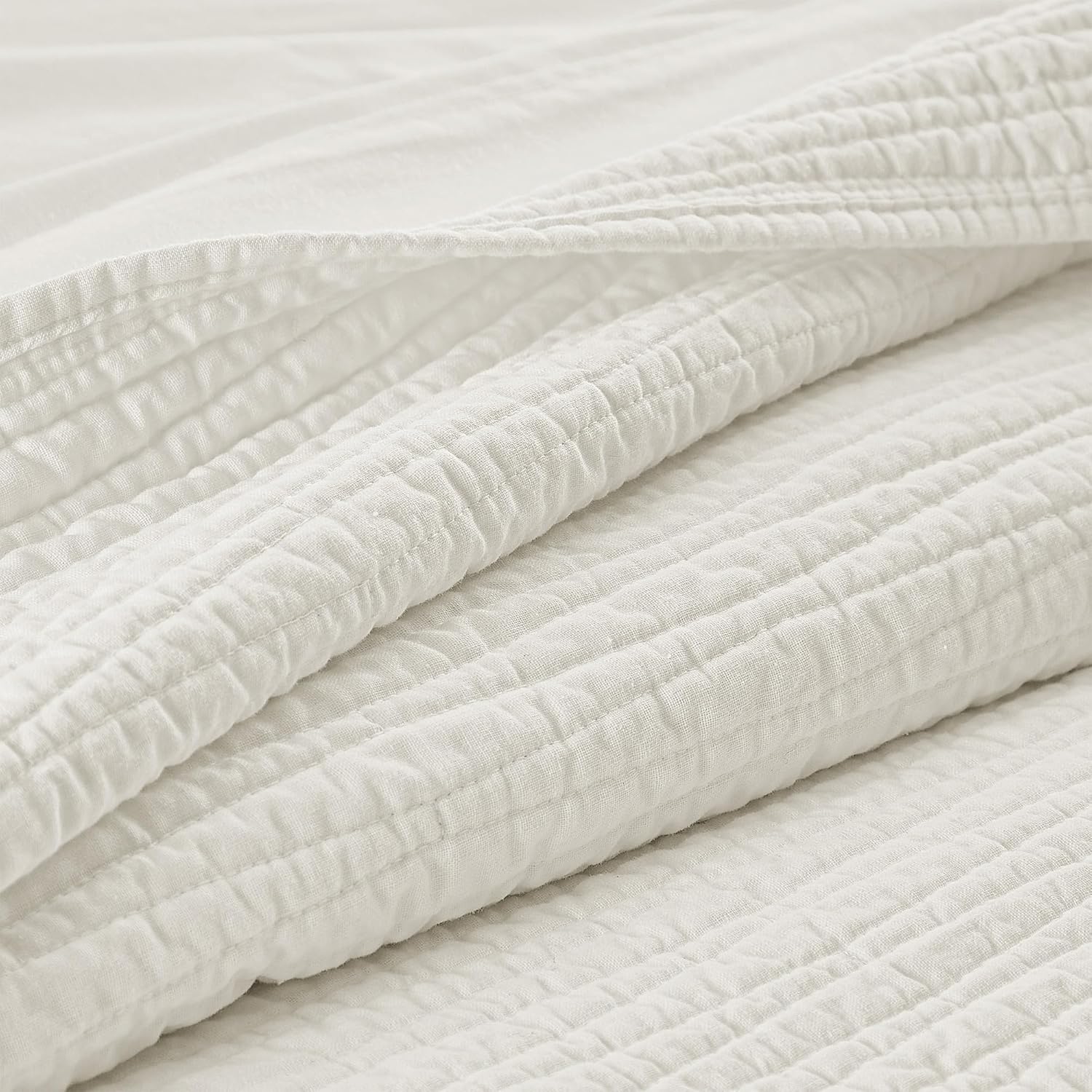 Wonderful Natural Linen Cotton Quilt - White Wave Stitched Queen Size