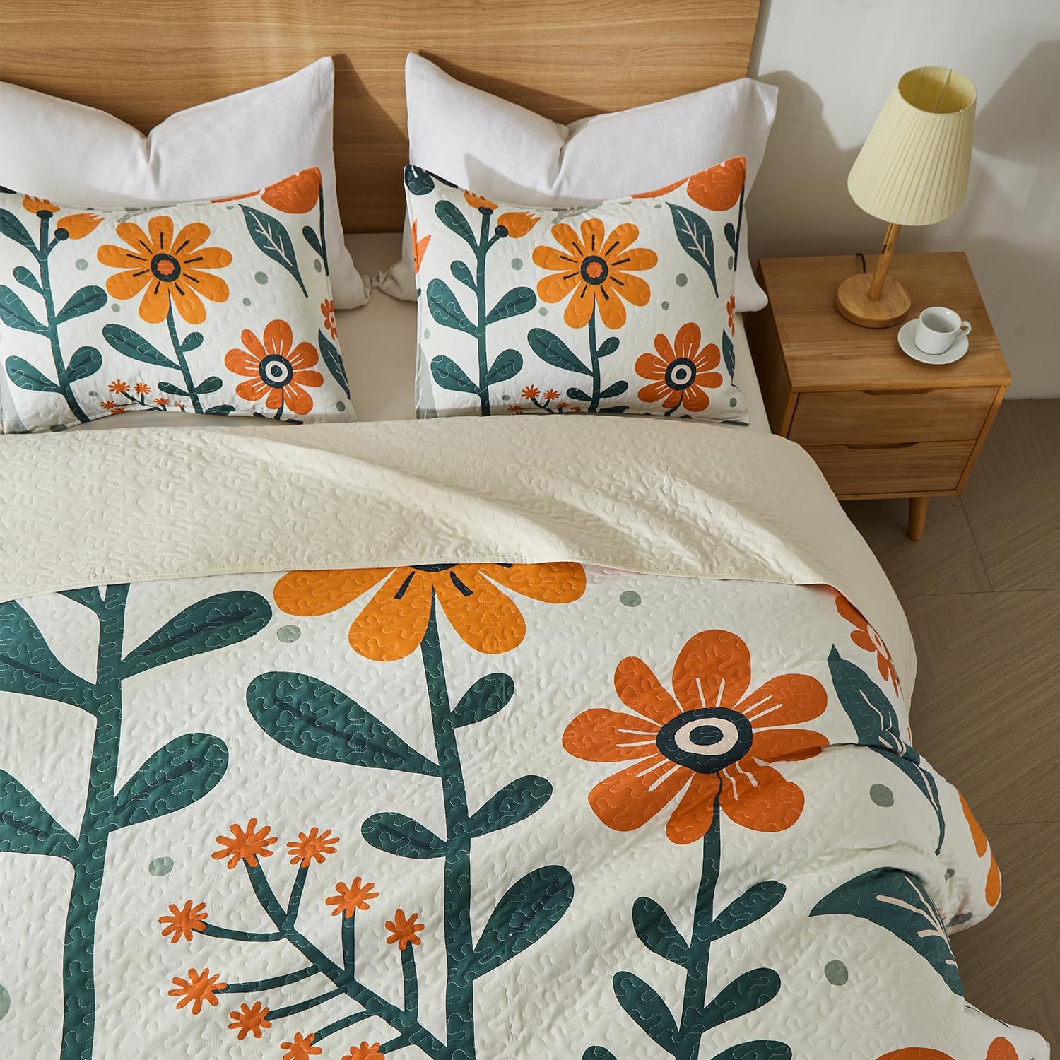 Yogeneg Queen Quilt Bedding Set 3 Piece White Orange Botanical Pattern