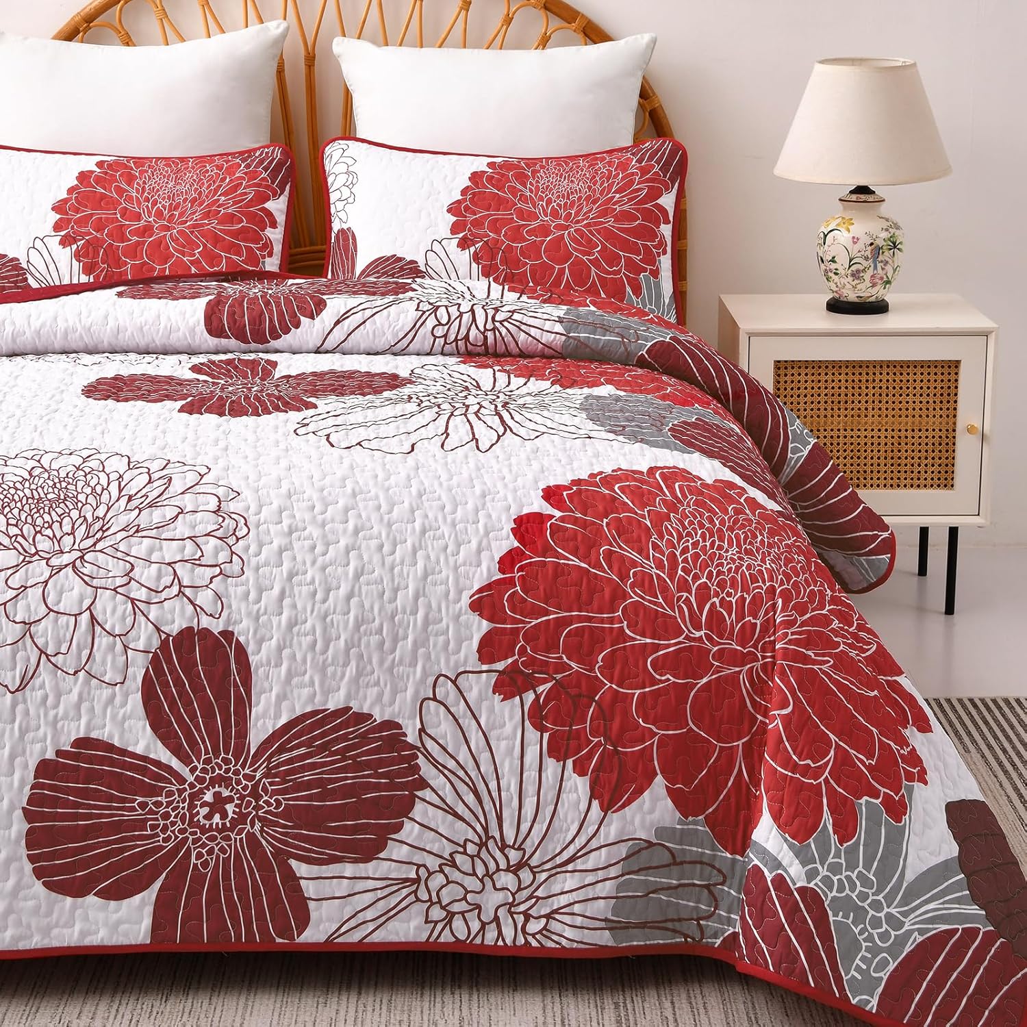 Anibedding Queen Quilt Set Red Floral Pattern 3 Piece