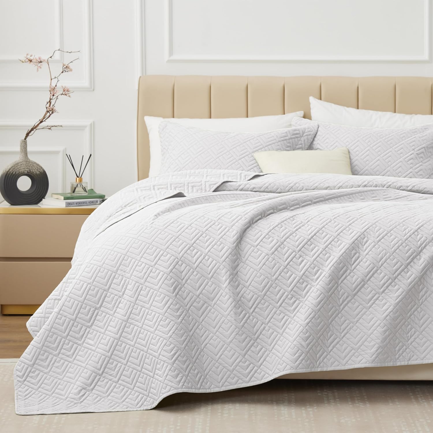 EXQ Home Quilt Set King Size White 3 Piece