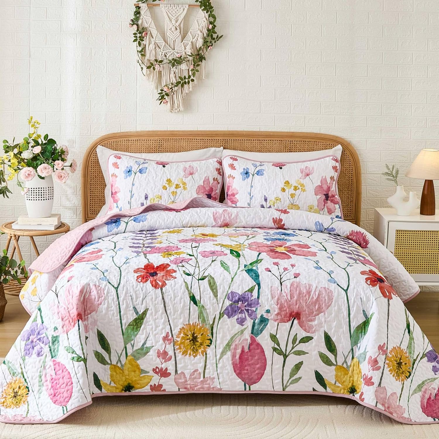Anibedding Queen Quilt Set with Reversible Pink Floral Design