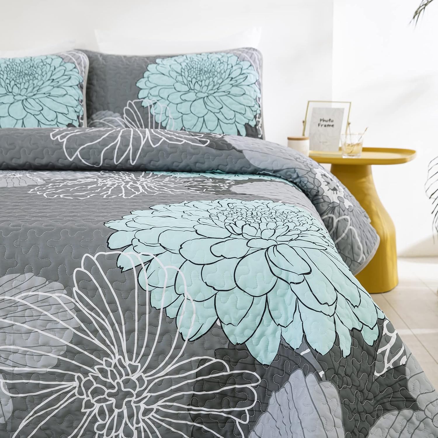 Anibedding Green Floral Queen Quilt Set - 3 Piece Boho Bedding
