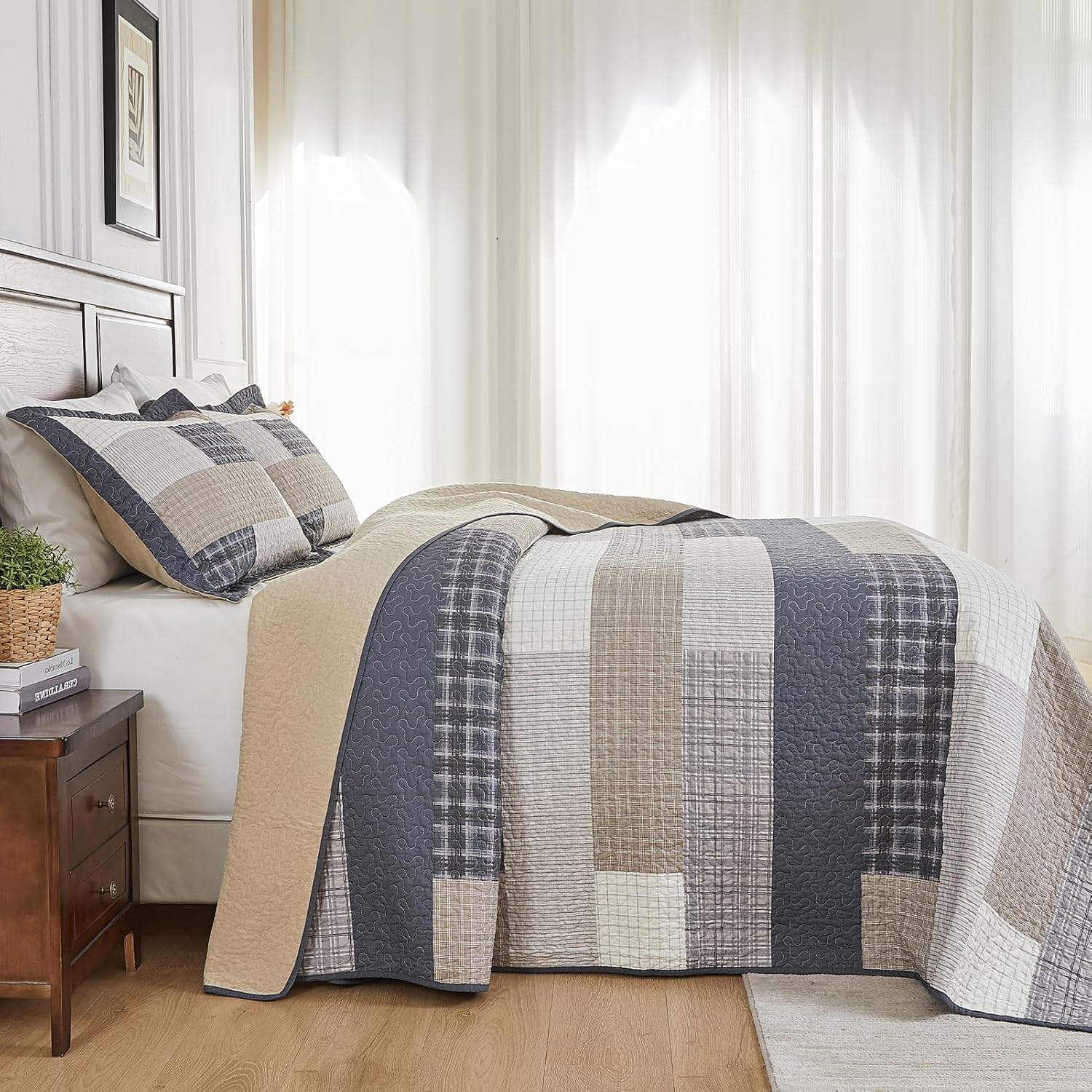 SahSahCasa 128x120 Plaid Cal King Bedspread Set