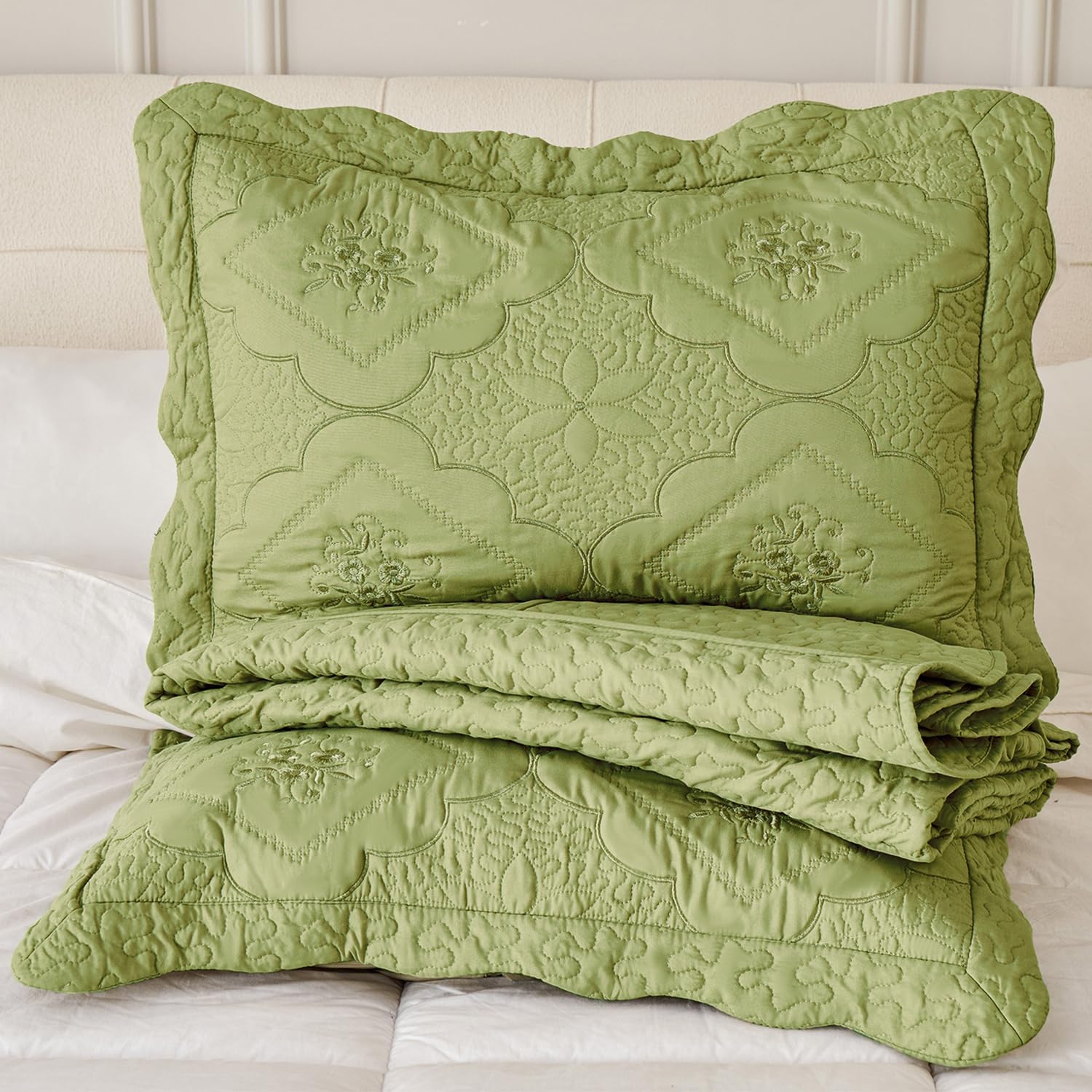 Cmfshape Floral Embroidery Quilt Set 3 Piece King Bedding Set