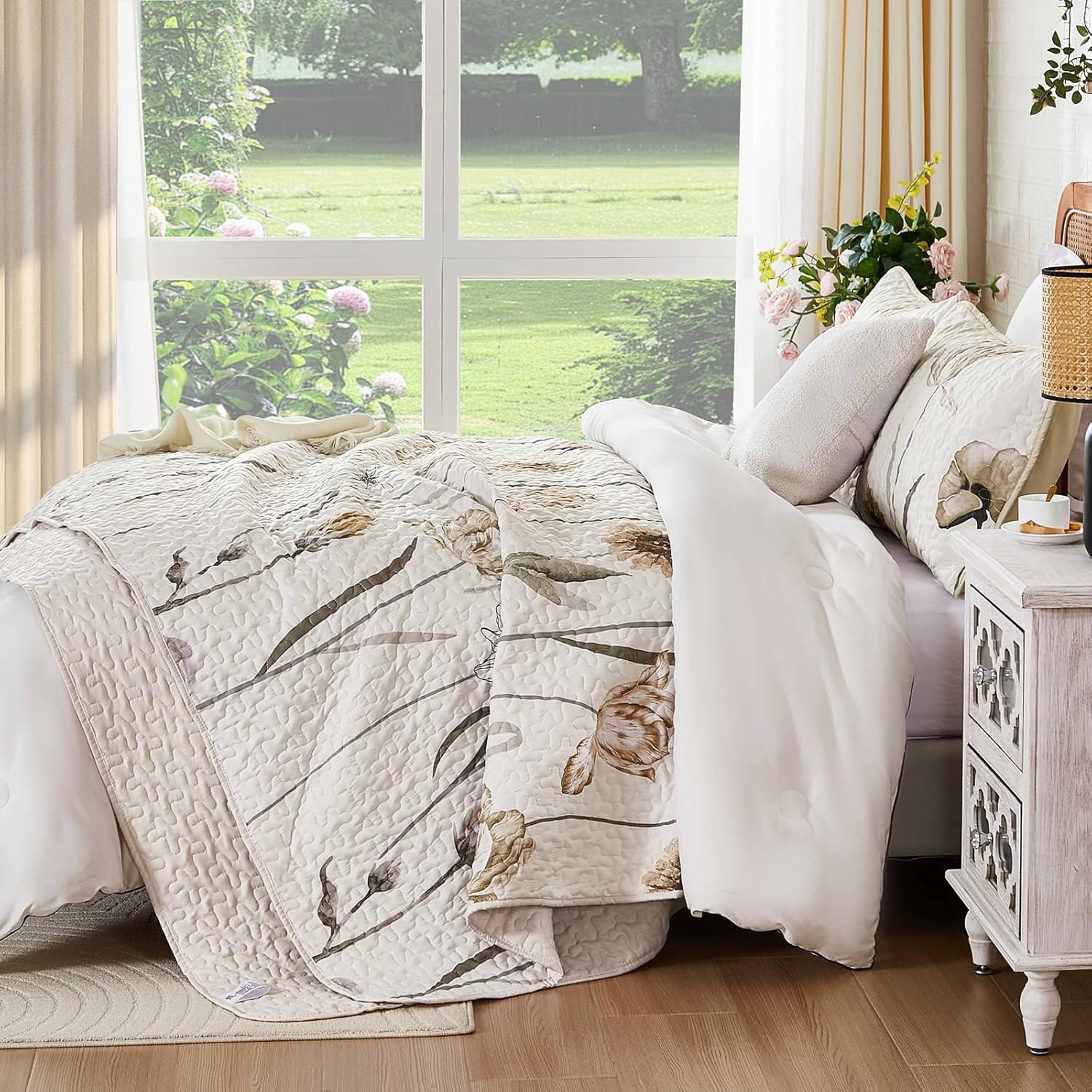 WONGS BEDDING Floral King Quilt Set 3 Piece