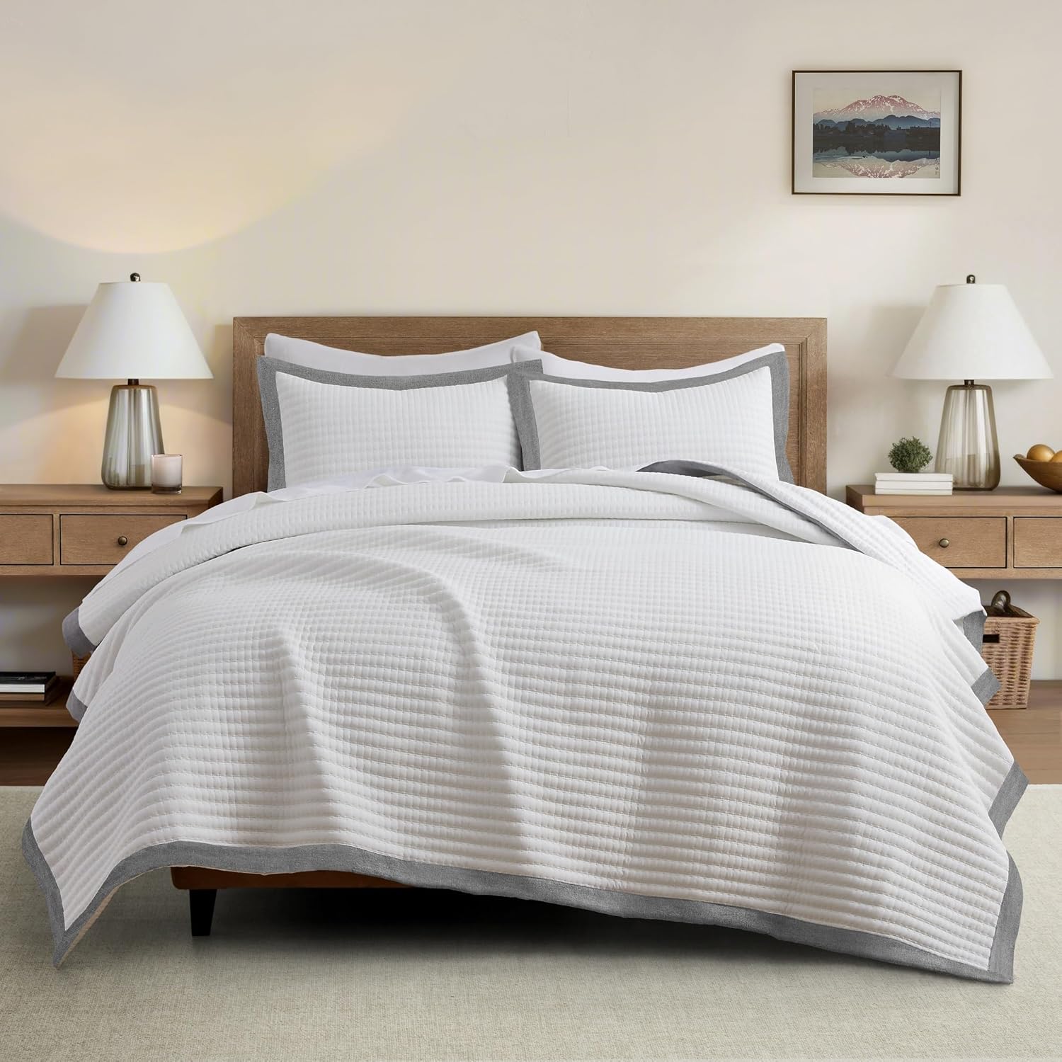 Bonlino White Quilt Set Queen Size with Grey Border