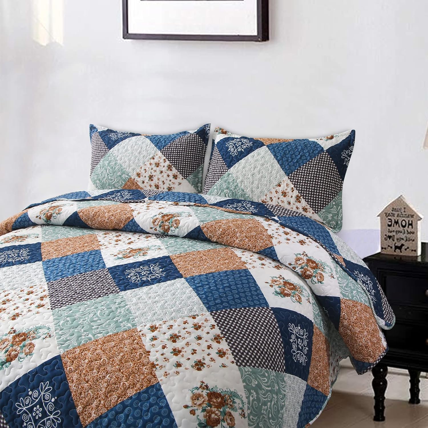 Dinjoy Reversible Patchwork Quilt Set Queen Size 1