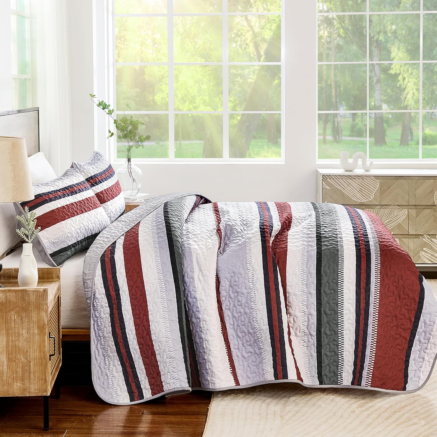 WONGS BEDDING Queen Size Red Striped Quilt Set