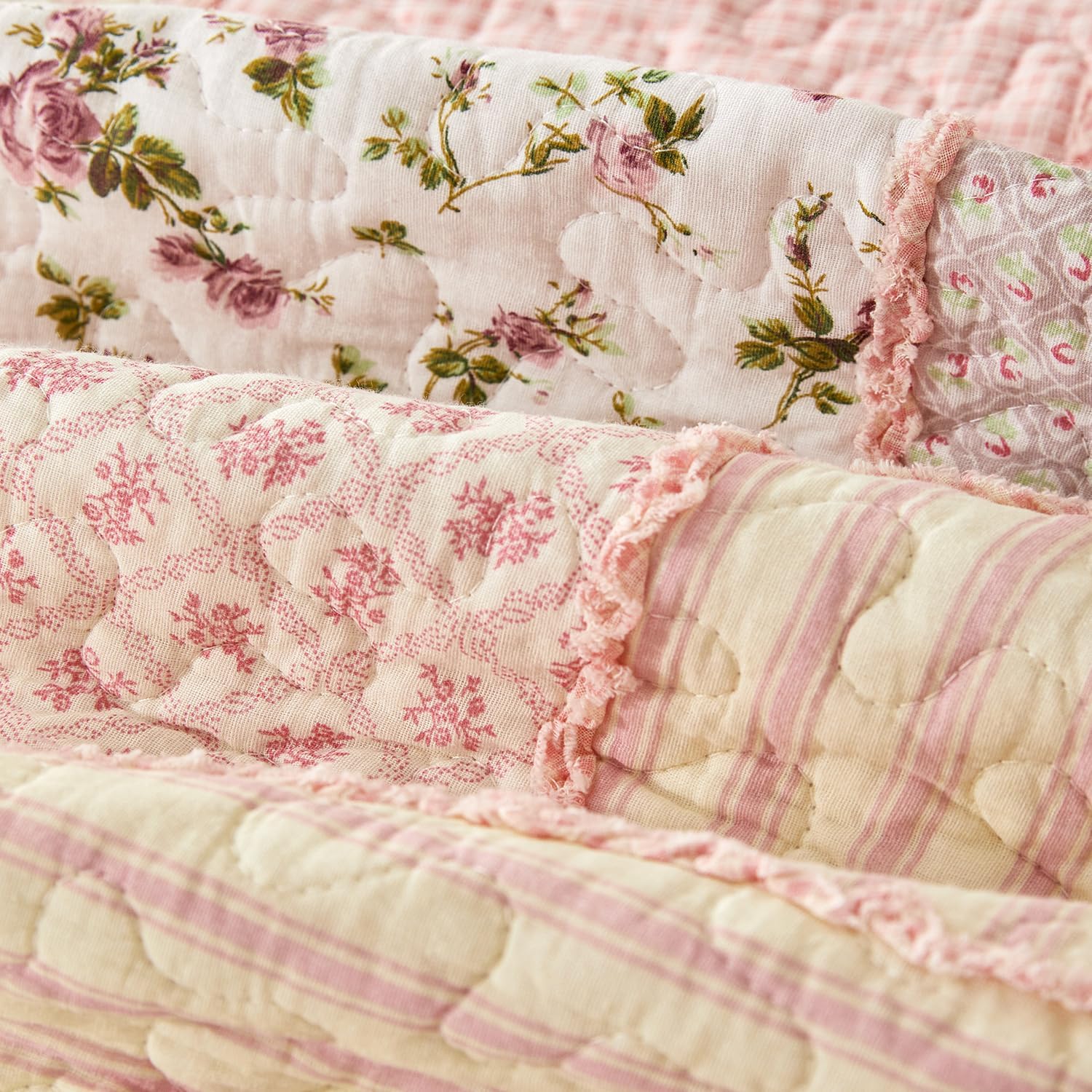 Cmfshape Floral Quilt Set with Reversible Design
